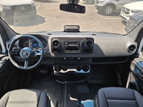 New 2025 Mercedes-Benz Sprinter 2500 image 11