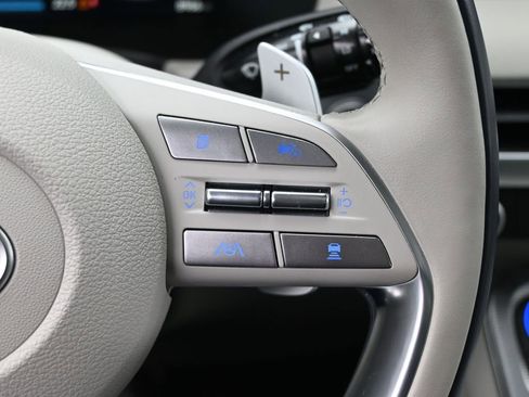 Used 2024 Hyundai Palisade Calligraphy image 13