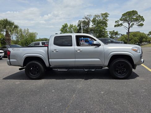 Used 2023 Toyota Tacoma SR AWD/4WD image 9