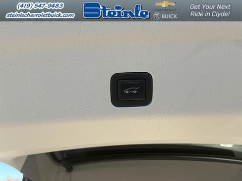 Used 2024 Cadillac Escalade Premium Luxury Platinum w/ Heavy-Duty Trailer Package image 17