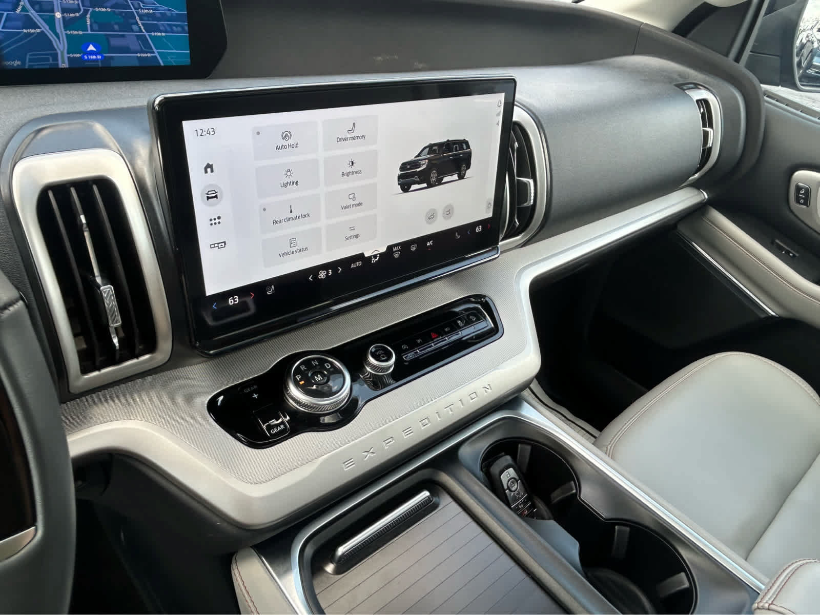 Certified 2025 Ford Expedition Active AWD/4WD image 39