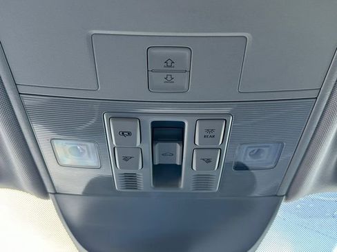 New 2026 Volkswagen Taos SE image 37