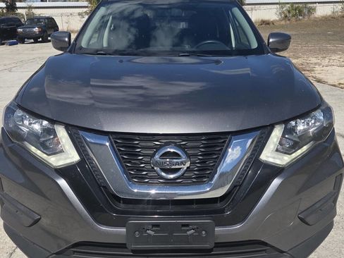 Used 2017 Nissan Rogue S w/ S Appearance Package image 2