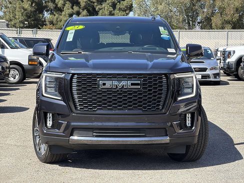 Used 2023 GMC Yukon Denali Ultimate AWD/4WD image 2