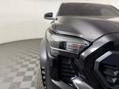 Used 2024 Toyota Tacoma TRD Off-Road image 3