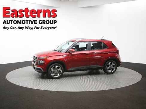 Used 2024 Hyundai Venue SEL image 58