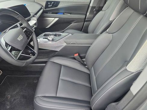 New 2026 Cadillac Optiq Luxury 1 RWD image 20