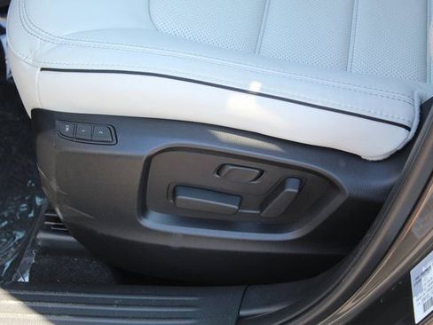 Used 2025 MAZDA CX-5 AWD 2.5 S w/ Preferred Package image 13