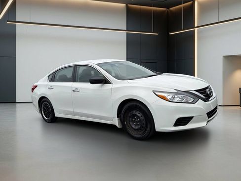 Used 2016 Nissan Altima 2.5 S w/ Power Driver Seat Package FWD image 6