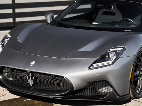 Used 2023 Maserati MC20 Spyder image 6