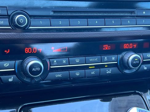 Used 2014 BMW 528i 528i image 16