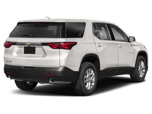 Used 2023 Chevrolet Traverse LS AWD/4WD image 2
