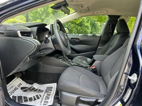 Used 2022 Toyota Corolla LE FWD image 12