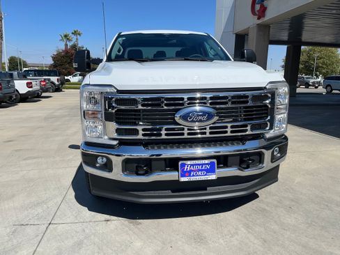 New 2026 Ford F350 XLT w/ FX4 Off-Road Package AWD/4WD image 5