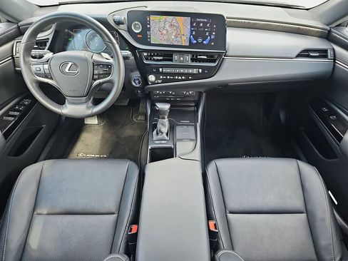 Certified 2022 Lexus ES 300h w/ Premium Package FWD image 9