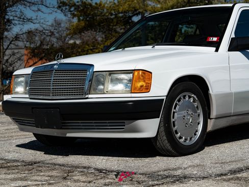 Used 1991 Mercedes-Benz 190 E 2.6 image 5