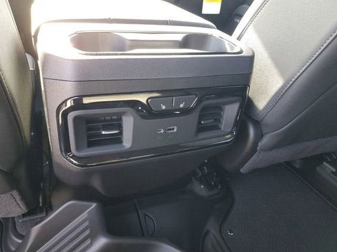 New 2026 GMC Sierra 2500 AT4 w/ AT4 Premium Plus Package AWD/4WD image 17