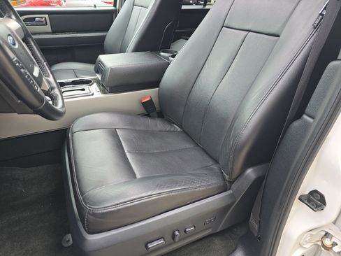Used 2016 Ford Expedition EL Limited w/ Equipment Group 301A AWD/4WD image 22