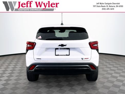 New 2026 Chevrolet Trax RS w/ Sunroof Package FWD image 27