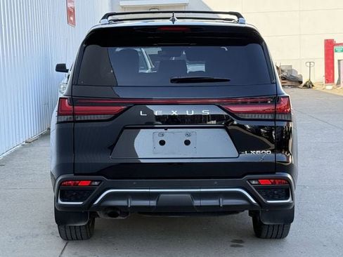 Used 2022 Lexus LX 600 F Sport w/ Accessory Package (Z1) image 5