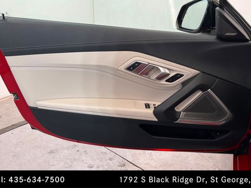 Used 2020 BMW Z4 M40i w/ Executive Package image 10