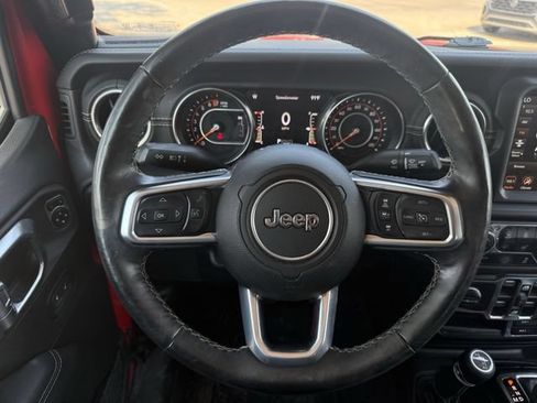 Used 2020 Jeep Gladiator Overland AWD/4WD image 13