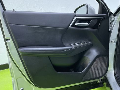 Used 2024 Mitsubishi Outlander Ralliart image 17