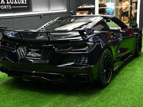 Used 2024 Chevrolet Corvette Stingray Preferred Cpe w/ Z51 Performance Package RWD image 18
