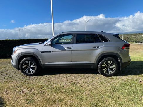 Used 2025 Volkswagen Atlas Cross Sport SE FWD image 22