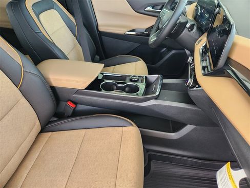 New 2026 Chevrolet Equinox ACTIV w/ Convenience Package III image 10