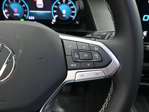 New 2026 Volkswagen Atlas Cross Sport SE image 14