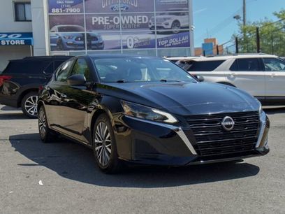 Used 2025 Nissan Altima 2.5 SV