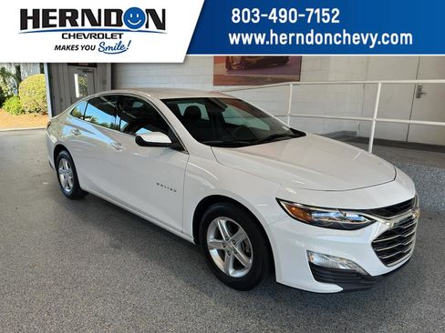 Used 2024 Chevrolet Malibu LT image 1
