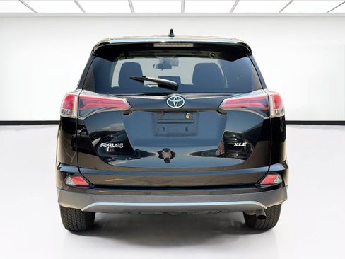 Used 2018 Toyota RAV4 XLE w/ All Weather Liner Package FWD image 5