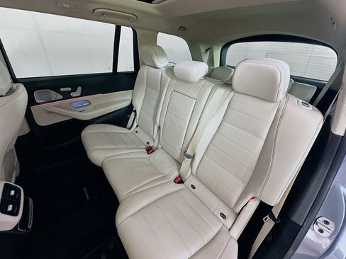 Used 2024 Mercedes-Benz GLS 450 4MATIC image 24