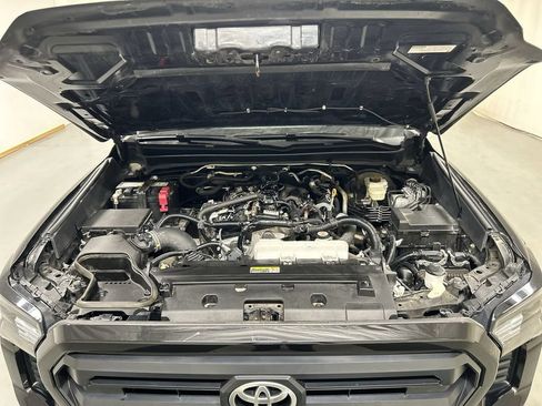 Used 2024 Toyota Tacoma SR5 AWD/4WD image 24