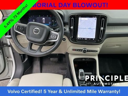 Used 2023 Volvo XC40 B5 Plus w/ Driver Assist Package AWD/4WD image 17