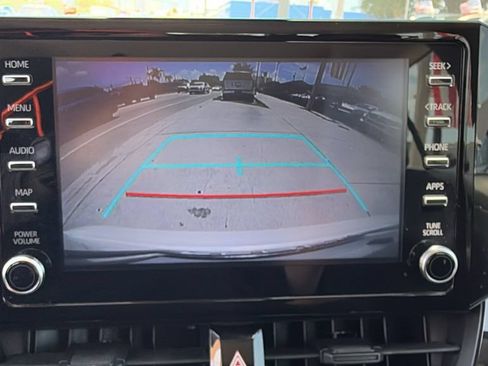 Used 2020 Toyota Corolla LE FWD image 36
