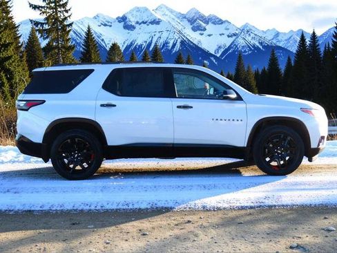 Used 2021 Chevrolet Traverse Premier image 7