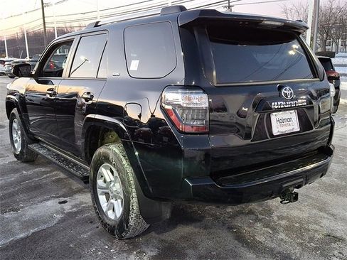 Certified 2024 Toyota 4Runner SR5 Premium image 5