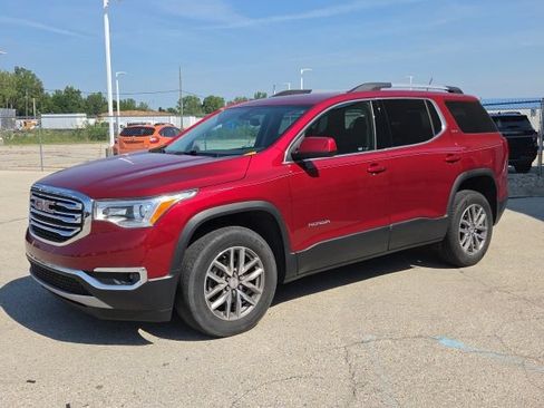 Used 2019 GMC Acadia SLE FWD image 3