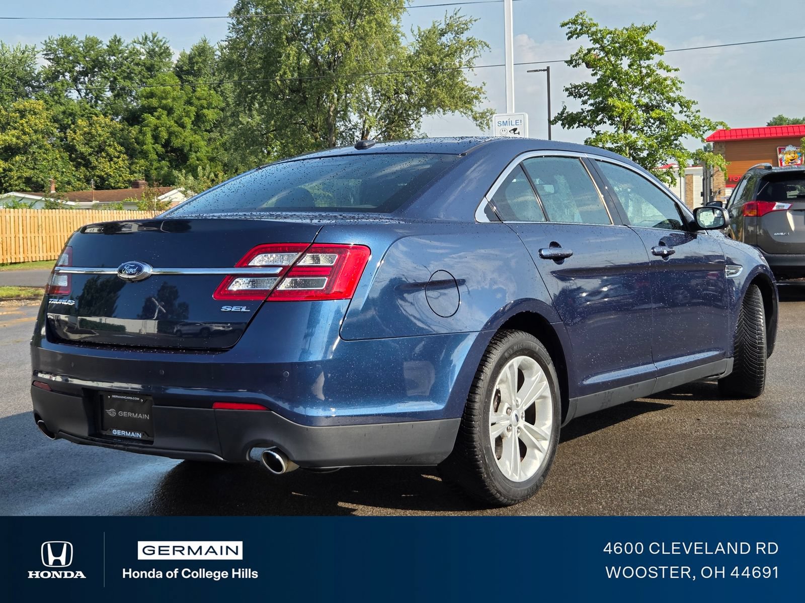 Used 2017 Ford Taurus SEL FWD image 18