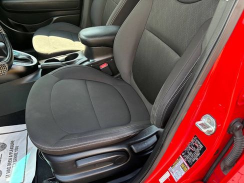 Used 2019 Kia Soul FWD image 29