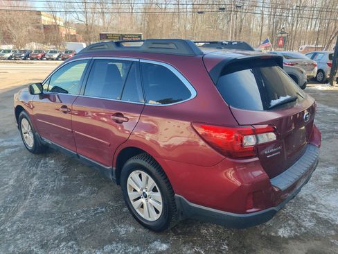 Used 2015 Subaru Outback 2.5i Premium image 4