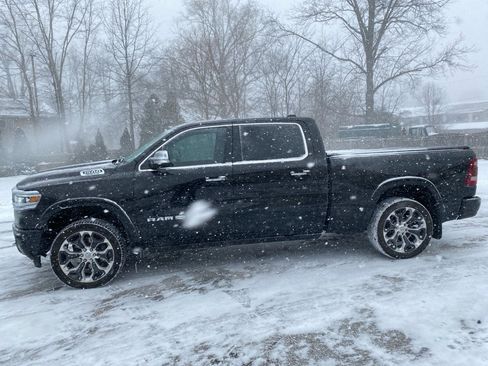 Used 2019 RAM 1500 Laramie Longhorn image 2