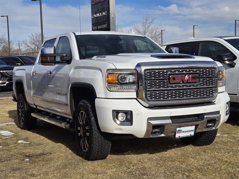 Used 2018 GMC Sierra 2500 Denali w/ Duramax Plus Package image 2