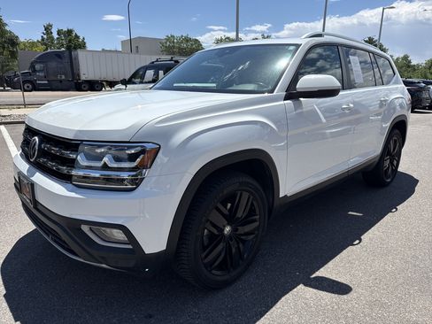 Used 2018 Volkswagen Atlas SEL AWD/4WD image 3