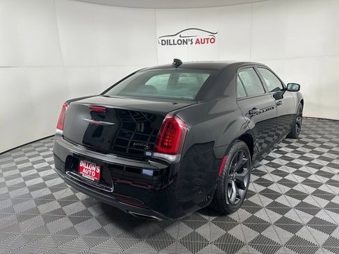 Used 2023 Chrysler 300 S image 9