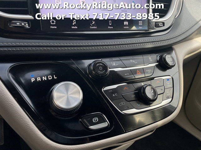Used 2022 Chrysler Pacifica Touring-L FWD image 22