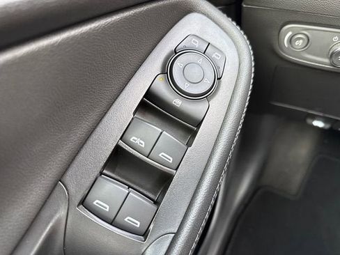 Used 2024 Buick Encore GX Sport Touring AWD/4WD image 25